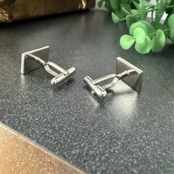 Chicago Flag Cufflinks - Picture 4 of 5